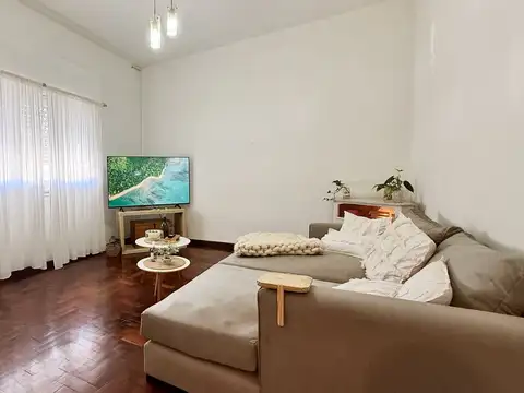 Venta PH 4 ambientes en Moron Centro