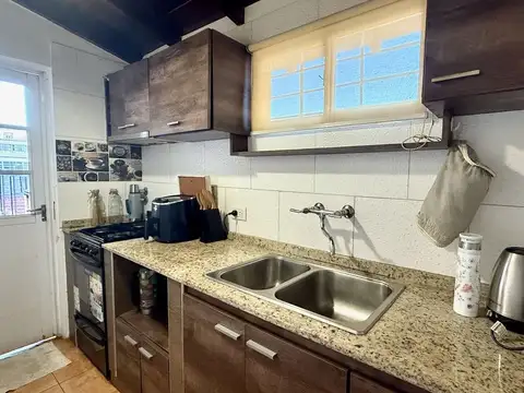 Depto Tipo Casa en Venta en Morón, USD 99.000