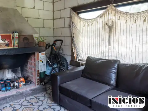 Casa 4 ambientes con 1 baño
