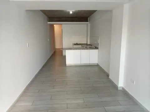 Monoambiente C/patio - Av. Reyes Catolicos 1579 , Piso pb