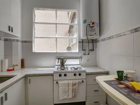 VENTA DE DEPARTAMENTO 4 AMBIENTES  FLORES