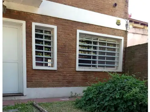 Casa en venta en Funes - CASA 3 DORMITORIOS TERRENO DE 10 X 30m - MORENO 2656