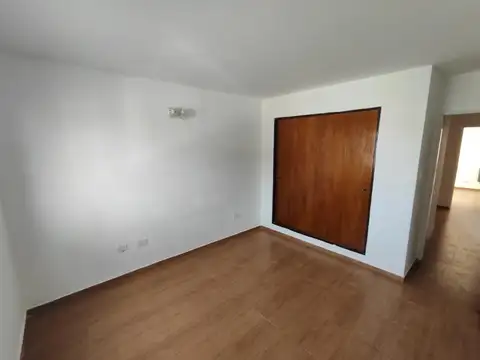 Depto Tipo Casa 3 ambientes con 2 baños