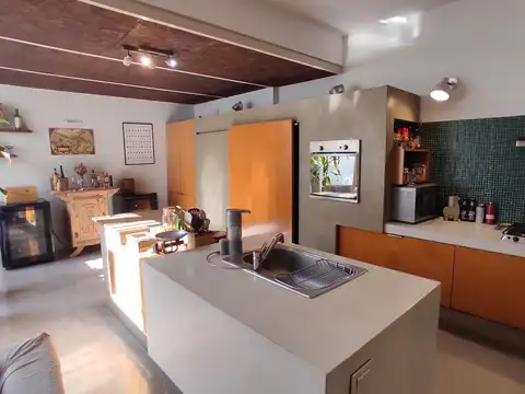 Depto Tipo Casa 4 ambientes con 2 baños