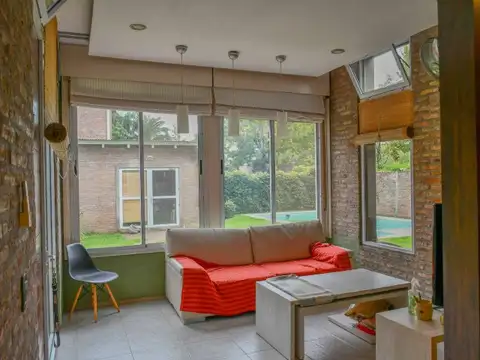 Casa  2  Dormitorios en Venta. Apta credito