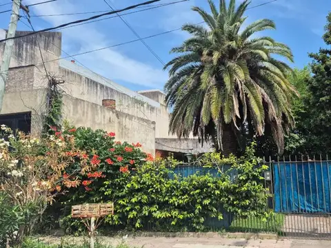 LOTE 559 m² + CASA + GALPÓN VALENTÍN ALSINA 