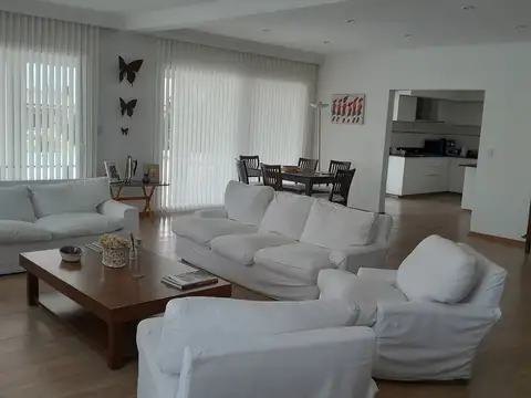Casa en Alquiler en Casuarinas Del Pilar, USD 1.900