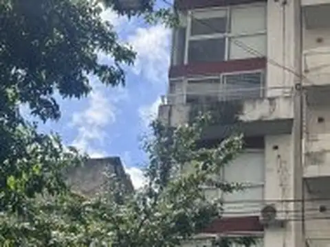 Alquiler DUPLEX 1 dormitorio SIN EXPENSAS piso 2 escalera Corrientes 1749