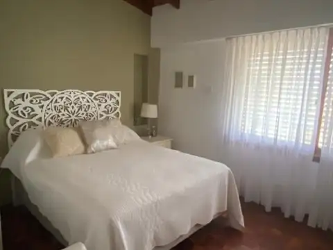 SE VENDE CHALET 200M2 CUBIERTOS EN RAMOS MEJIAS