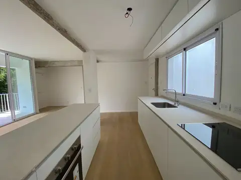 Departamento en Venta en Acassuso Vias  /  Santa Fe, USD 192.000