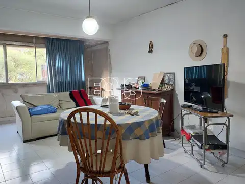 Avenida Hipolito Yrigoyen 65