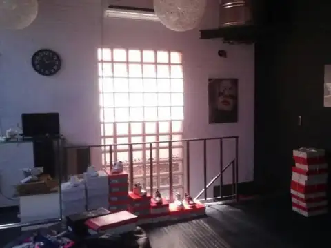 Casa 9 ambientes con 4 baños