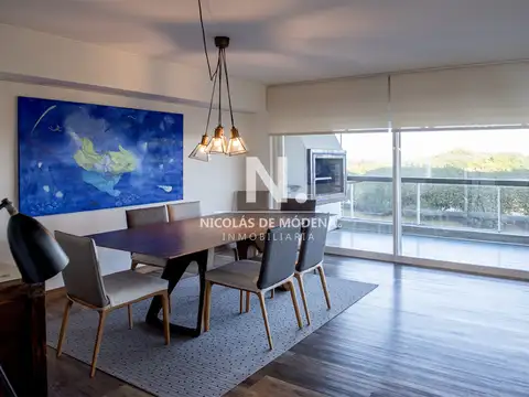 Departamento en Venta de 4 dormitorios