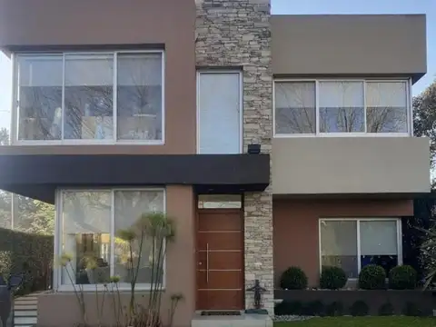 Casa  en Venta en  Country Club Banco Provincia, Moreno, G.B