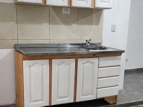 Depto Tipo Casa en Alquiler de Monoambiente