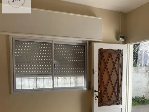 Depto Tipo Casa 3 ambientes con 1 baño