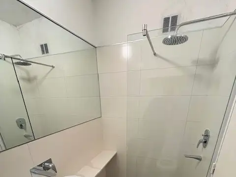 EXCEPC 2 AMB FTE /BCON C/HERM VISTA RECICLADO E IMPEC MTS HTAL MILITAR L M CAMPOS Y AV. DEL LIBERTADOR.