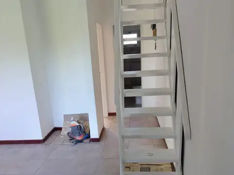Depto Tipo Casa 3 ambientes con 1 baño