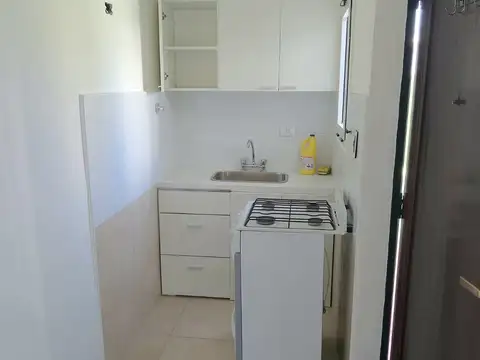 Depto Tipo Casa en Alquiler en Villa Ballester, $ 700.000