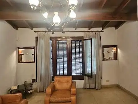 Excelente casa en venta en Los Polvorines.