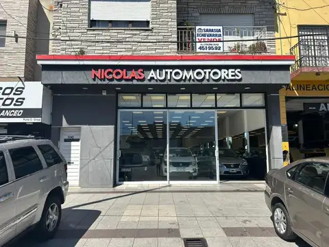 Local comercial sobre Av. Colón