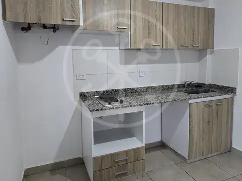 Av. Asunción 100, Piso 1