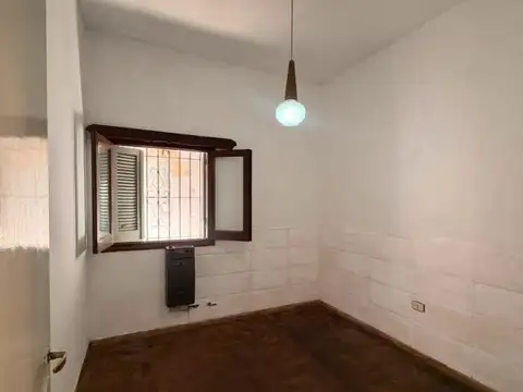 Casa en Alquiler con 1 cochera