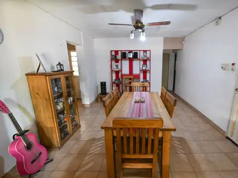Casa 4 ambientes con 1 baño