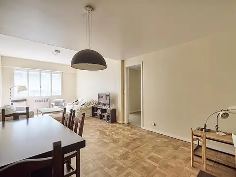 Departamento 4 ambientes Piso Reciclado Impecable Luminoso Dependencia en Palermo Chico