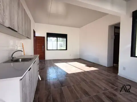 Casa en venta c/ cochera en P. Ballena