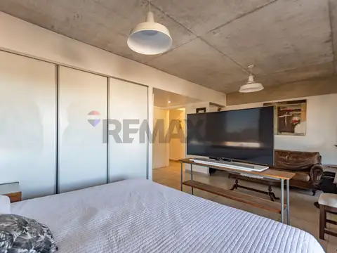VENTA  MONOAMBIENTE CON BALCON AL FRENTE V. MAIPU