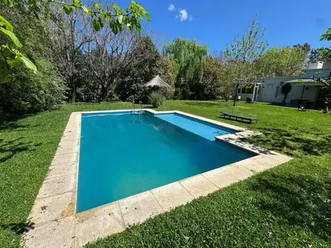 Casa  en Alquiler en Barrio Guido, Pilar del Este, Pilar