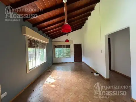 Casa en Venta con 2 cocheras