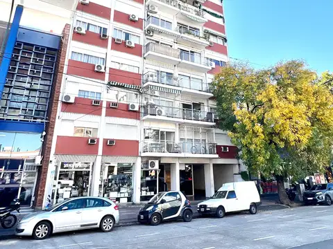 Martínez: Único Depto de 3 Domitorios Mas Dependencia. 100 m² Cubiertos!. con Balcón, Cocina Comedor y Baulera