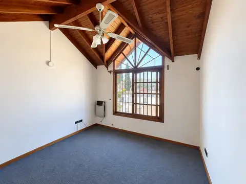 Depto Tipo Casa en Venta con 1 cocheras