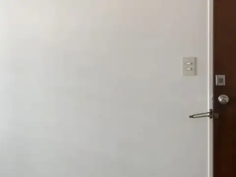 Oficina + Cochera en San Nicolás u$ 35.000