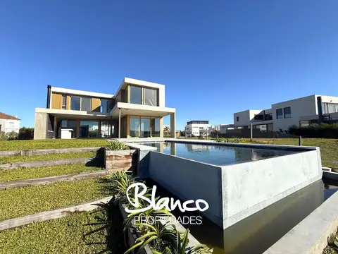 Puertos del Lago - Costas 100