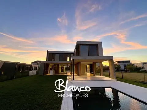 Casa  en Venta en Puertos, Escobar, G.B.A. Zona Norte