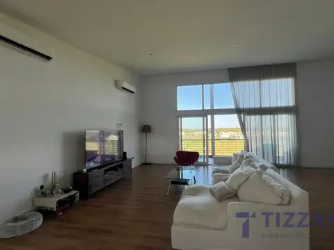 Departamento 4 ambientes con 4 baños