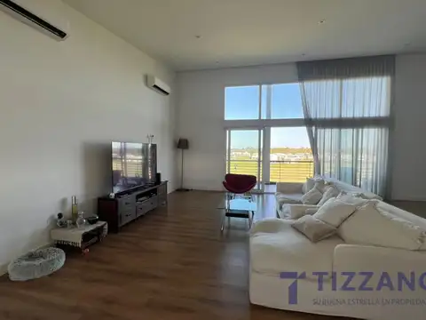 Departamento 4 ambientes con 4 baños