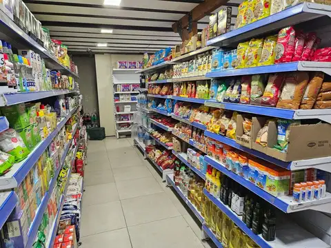 LOCAL EN VENTA FORUM CON COCHERA