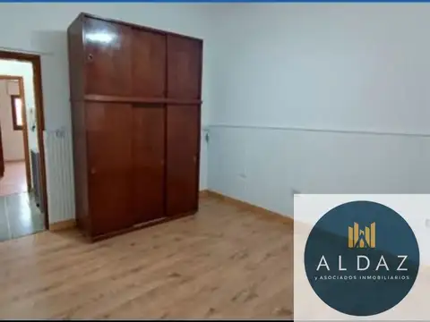 Casa 6 ambientes con 1 baño