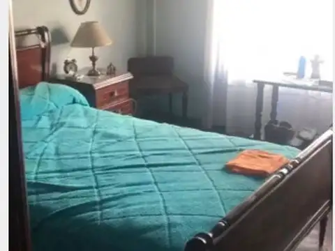 *CASA DE 3 AMB.  A REFACCIONAR SOBRE LOTE DE TERRENO DE 8,66 X 17,32