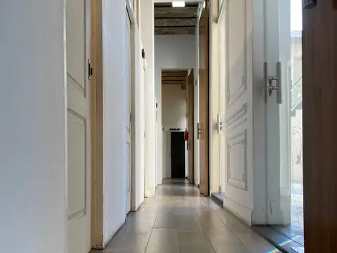 Local en Alquiler Via Púb.