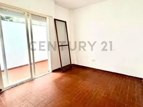CERRITO 100, Piso 0