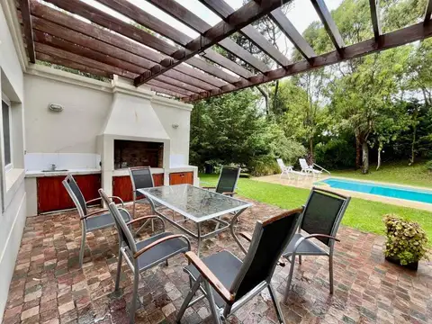 Casa 7 ambientes con 6 baños