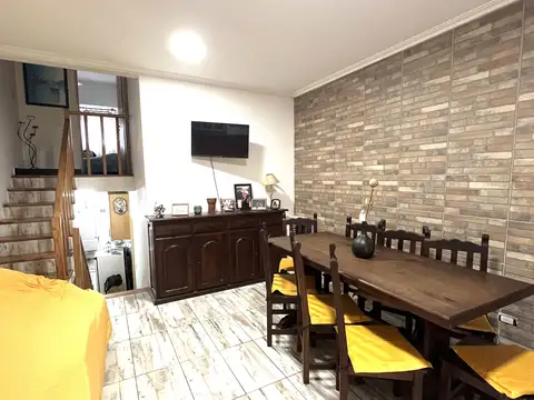 Depto Tipo Casa en Venta de 3 ambientes