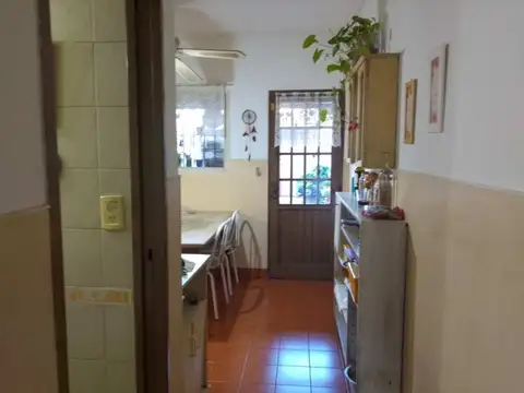 Casa 4 ambientes con 1 baño