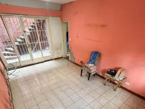 VENTA EN BLOQUE (2 locales y 2 deptos)-Sup edificable1415mts