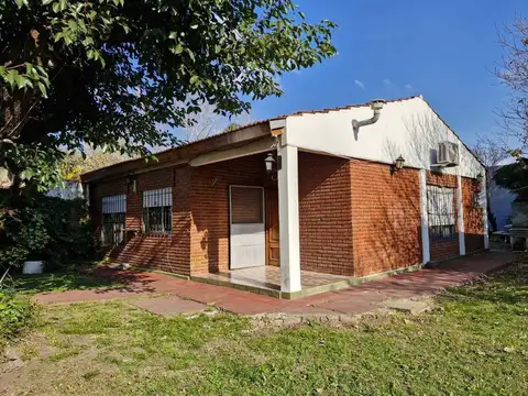 CASA 3 AMB EN VENTA EN CLAYPOLE APTO CREDITO